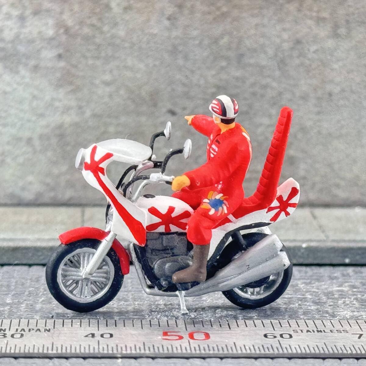 バイクと男性フィギュアセット